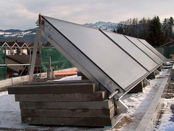 Thermische Solaranlage auf Dach